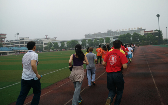 趣味運(yùn)動(dòng)會(huì)