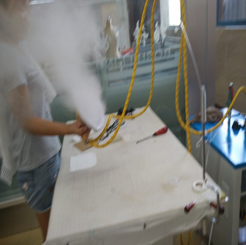 服裝2.jpg 服裝2.jpg