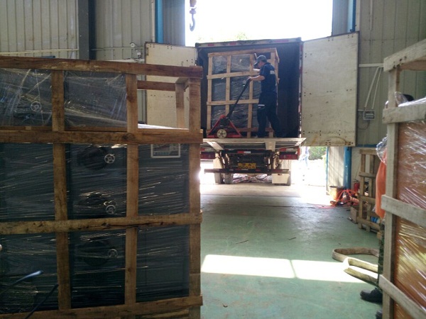 100KG電加熱蒸汽發(fā)生器用于實驗研究 100KG電加熱蒸汽發(fā)生器用于實驗研究