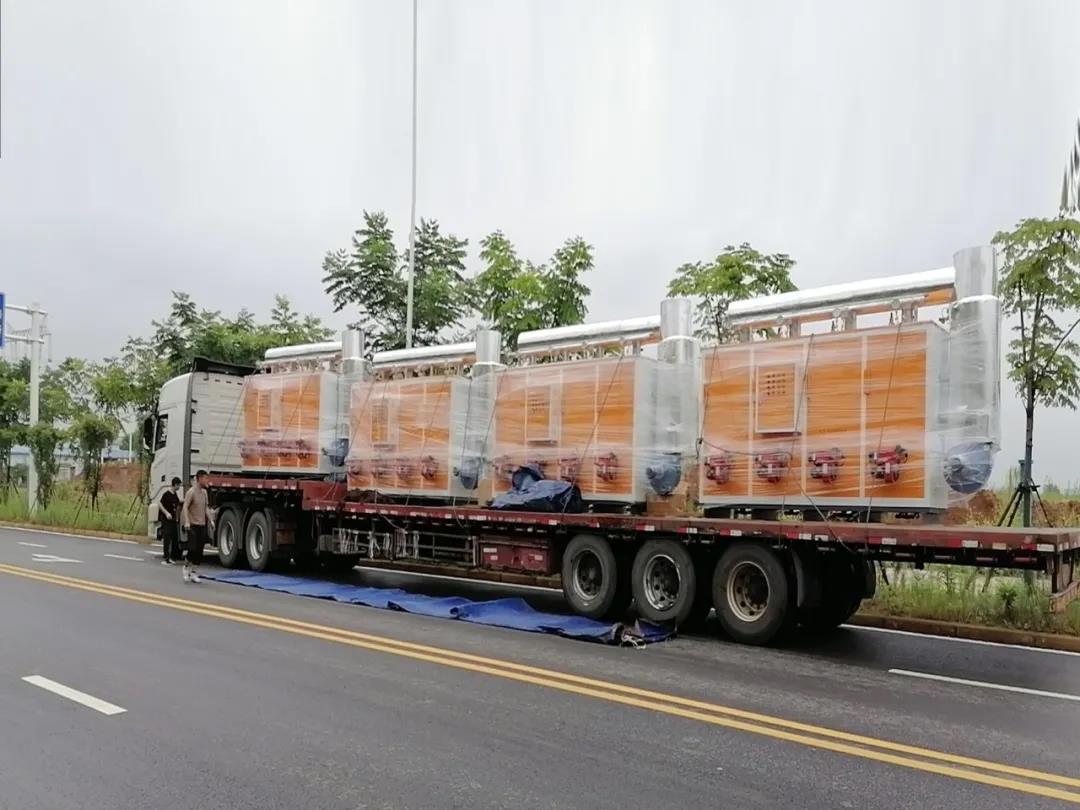 4臺1噸燃?xì)庹羝l(fā)生器發(fā)貨