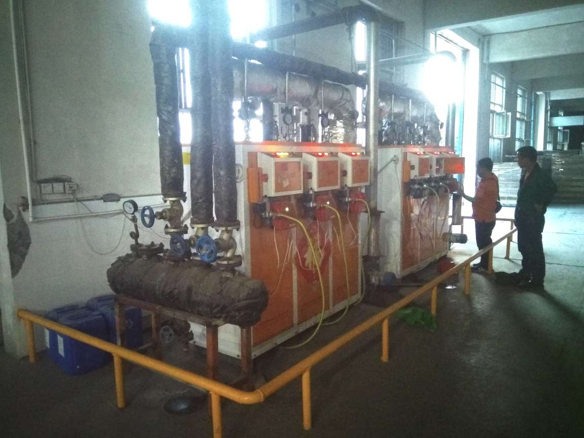 蒸汽穩(wěn)定溫度精準，瓦楞紙烘干生產(chǎn)使用燃氣蒸汽發(fā)生器高效生產(chǎn)省心省力