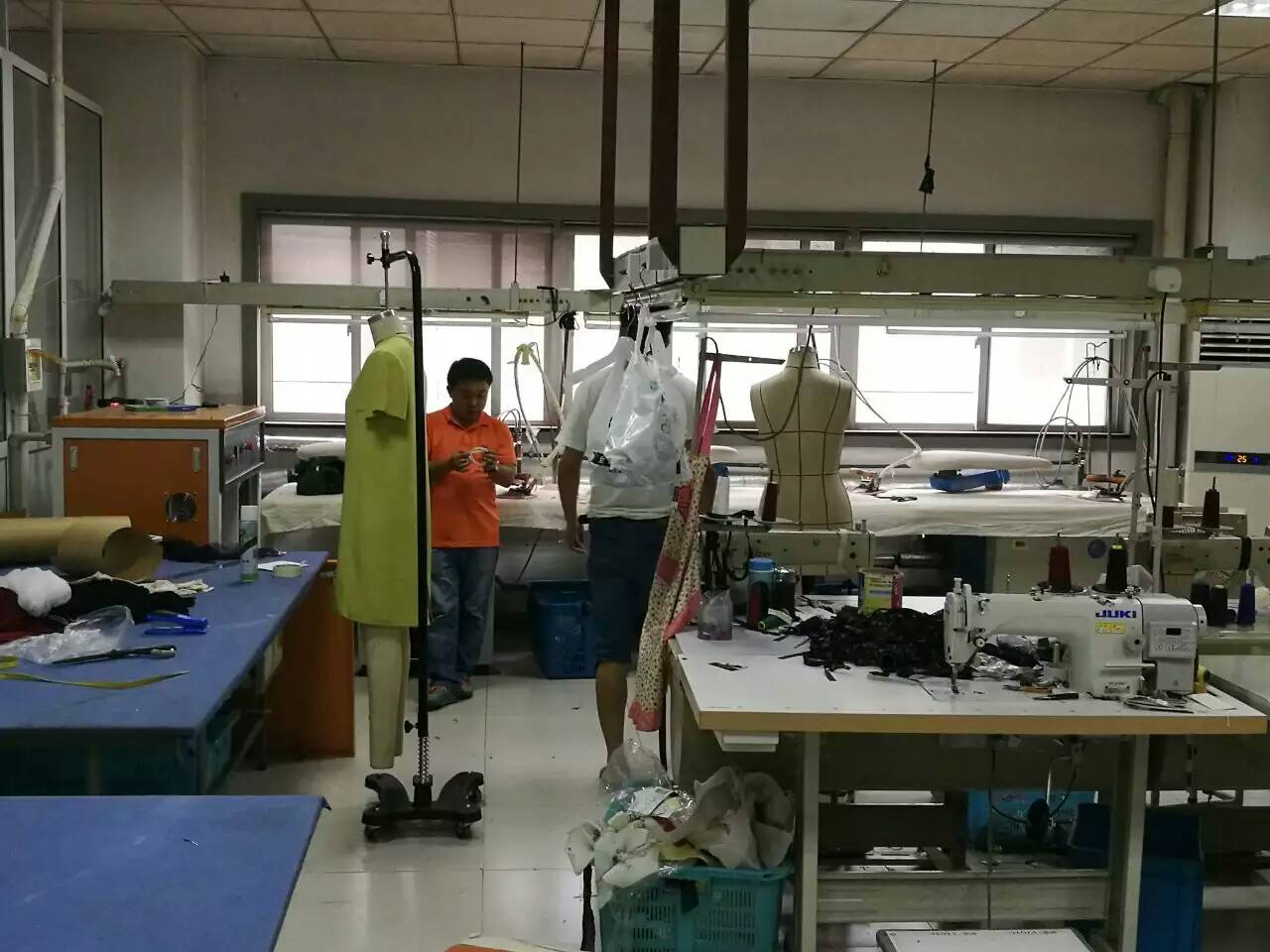 廣東服裝廠整燙電蒸汽發(fā)生器滿足供應需求