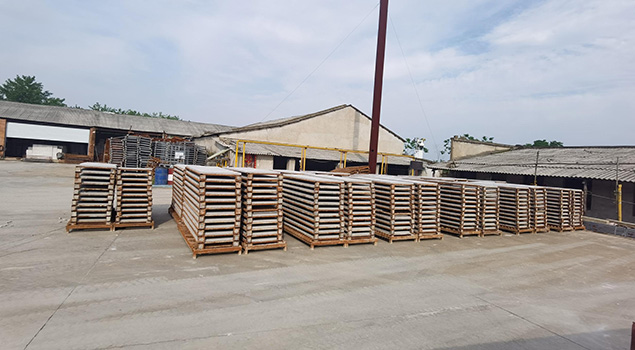 養(yǎng)護(hù)外墻保溫板，用電蒸汽發(fā)生器好還是用燃?xì)庹羝l(fā)生器好？